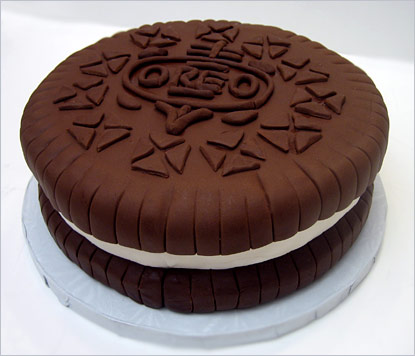 Oreo Cookie Groom's Cake - The Sugar Syndicate Chicago